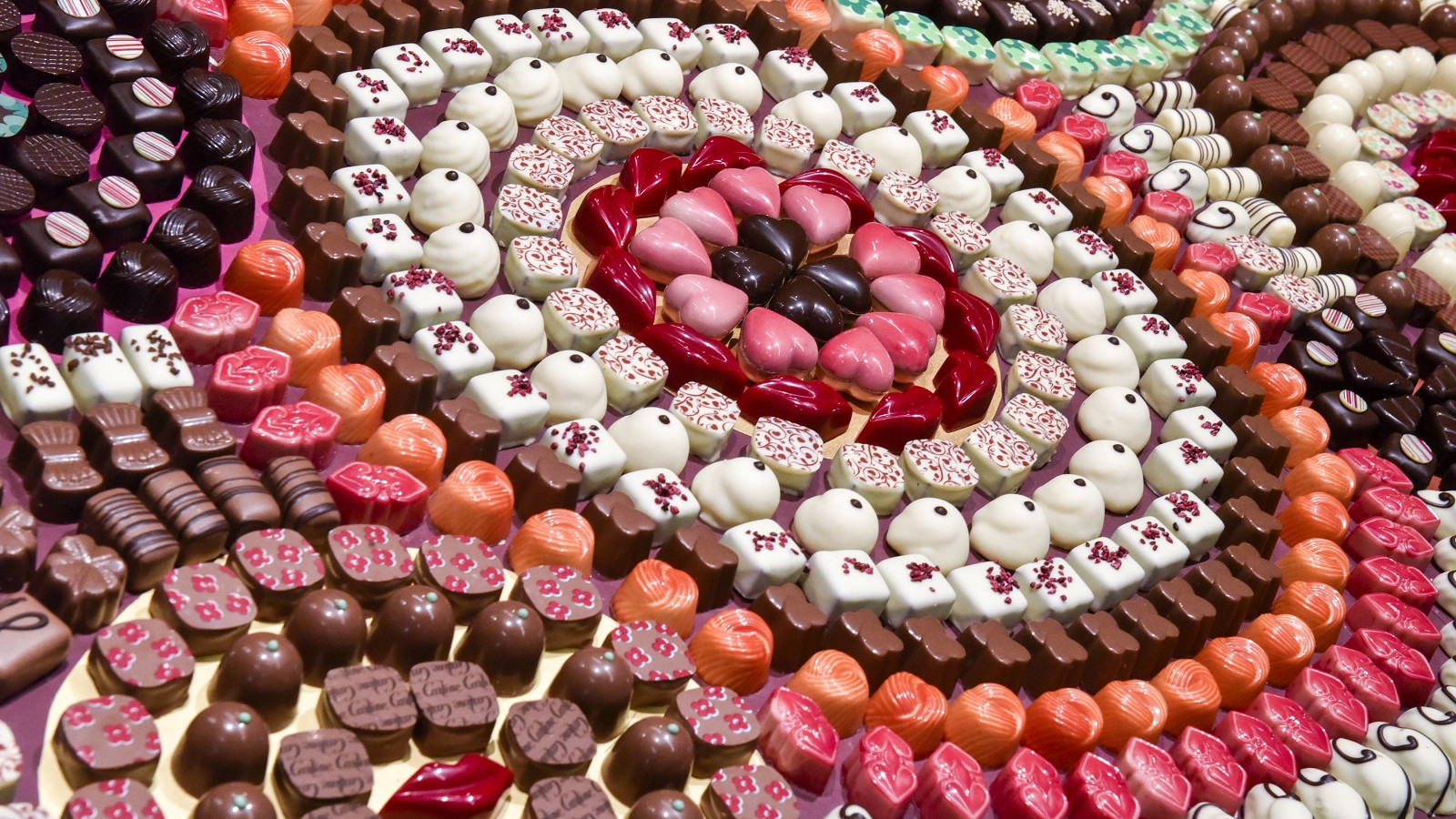 Mosaik af fyldte chokolader